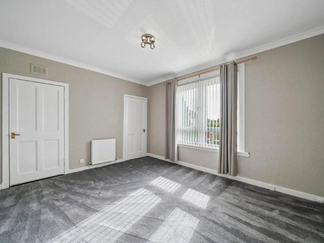 Apartment for rent in Knightswood Park, Glasgow