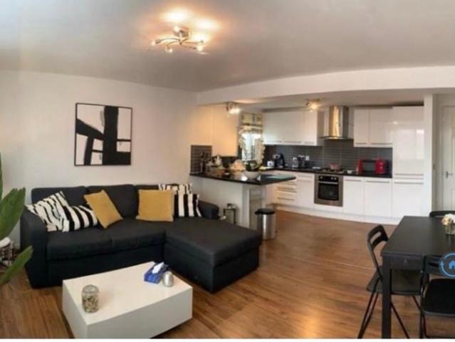 Flat for rent in Lee Bank, Greater Manchester