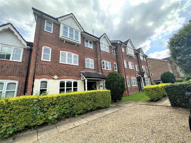 Flat for rent in Kingswood, North Watford