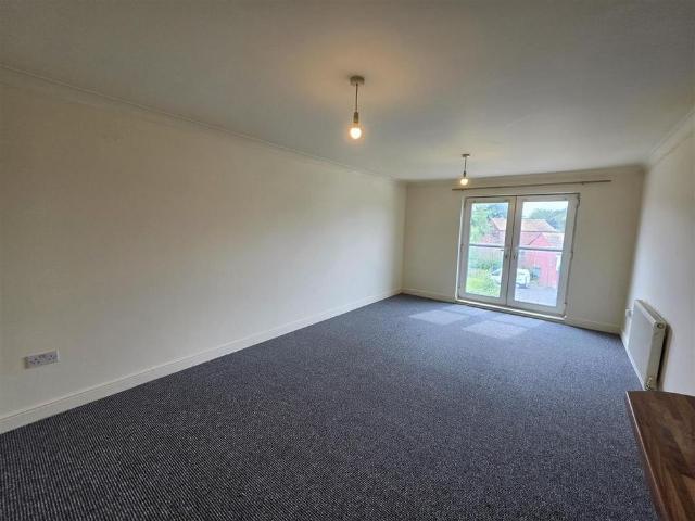 Apartment for rent in Burnedge, Greater Manchester