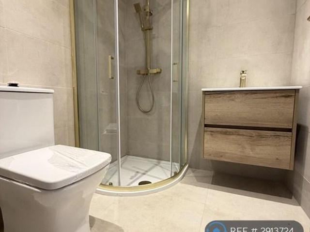 Flat for rent in Hipperholme, West Yorkshire
