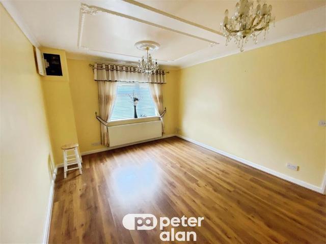 Apartment for rent in Pen-y-Waun, Hirwaun