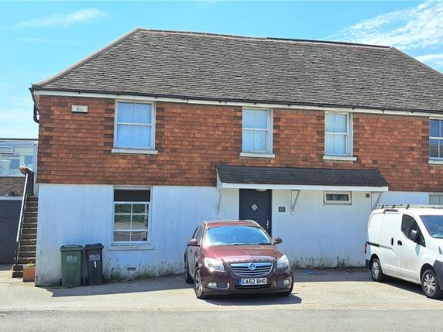 Flat for rent in Silverhill Park, Guestling Green