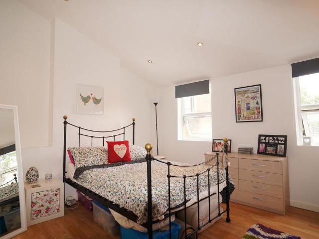 Flat for rent in Longlands, Greater London