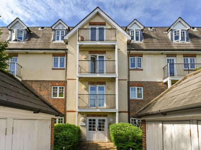 Flat for rent in Norbiton, Greater London