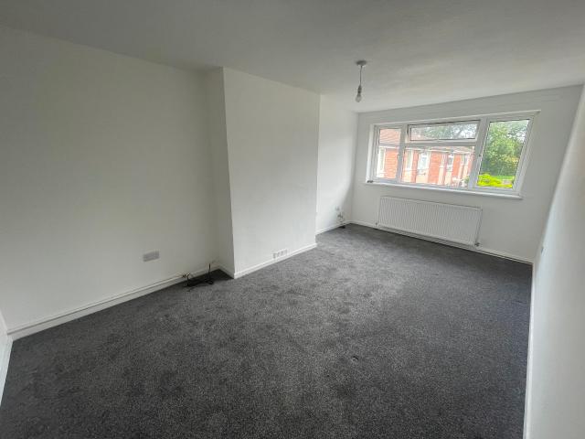 Apartment for rent in Ynys Isaf, Wales