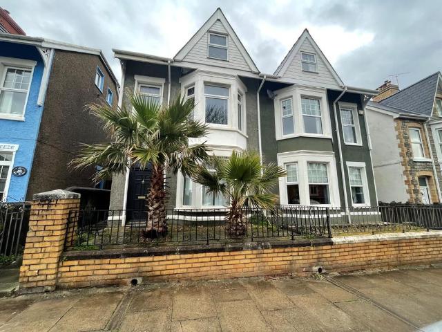 Apartment for rent in Porthcawl, Nottage