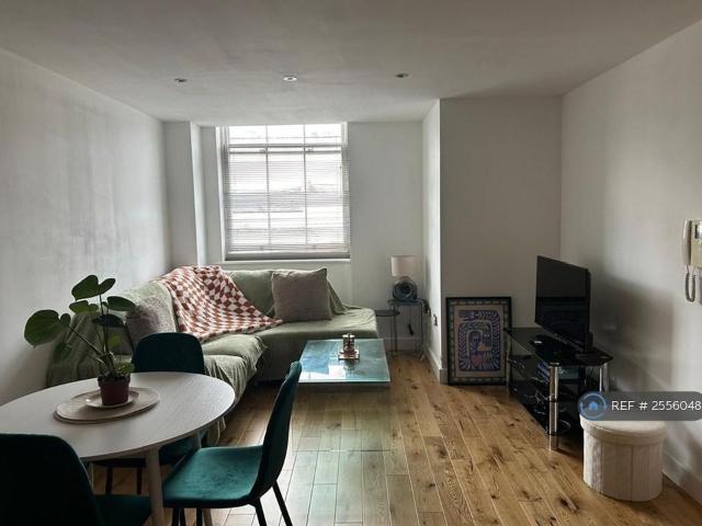 Apartment for rent in Milverton, Green Close