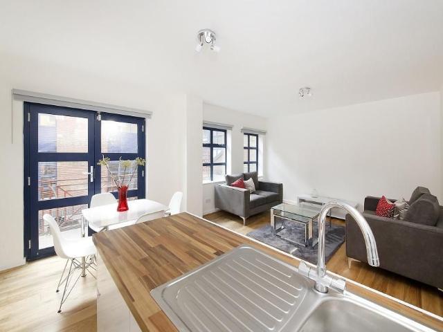 Apartment for rent in Stockwell, Greater London