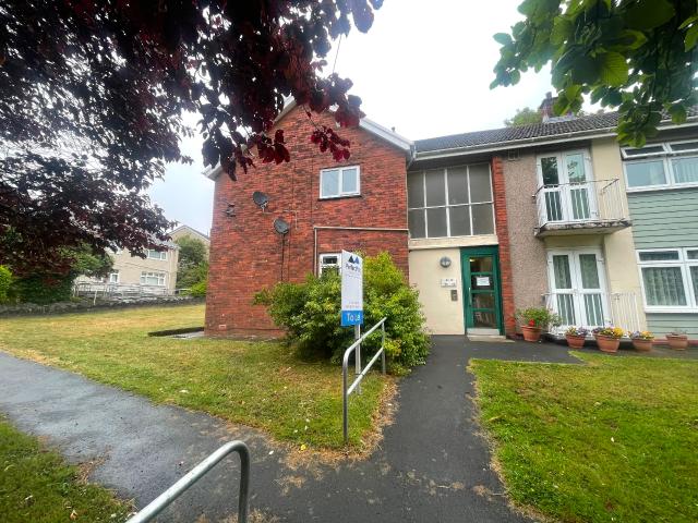 Apartment for rent in Nangreaves, Wales