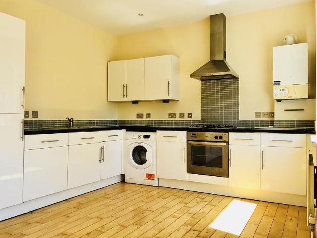 Flat for rent in Croydon, Addiscombe