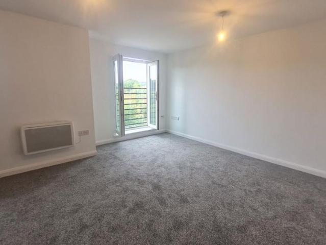 Apartment for rent in Thorpe, West Yorkshire