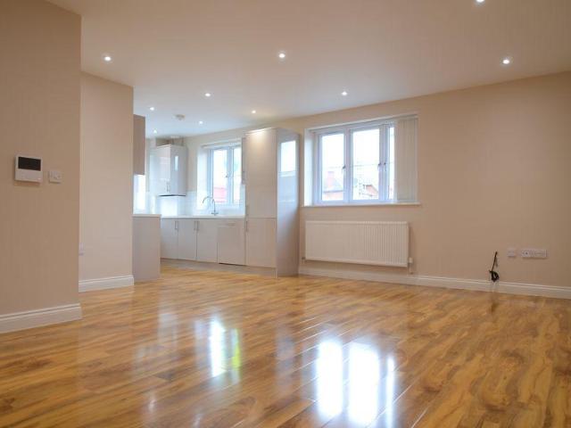 Flat for rent in Farnborough, Hampshire