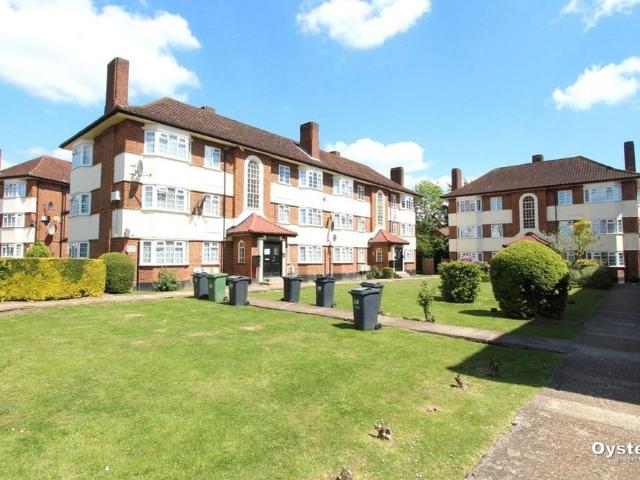 Flat for rent in Wealdstone, Greater London