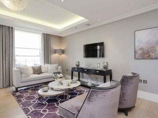 Apartment for rent in London Borough of Merton, Cat Hill