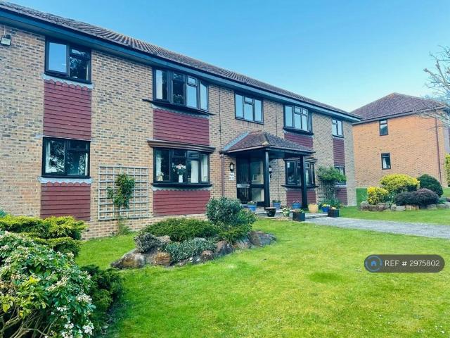 Flat for rent in Little Common, Heathlands