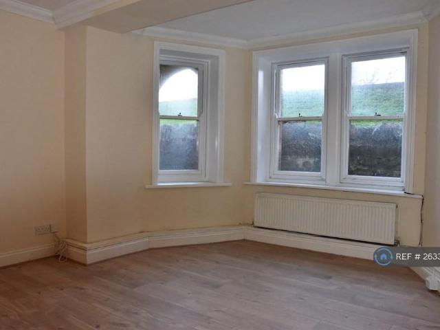 Apartment for rent in Oxenden, The Bridge