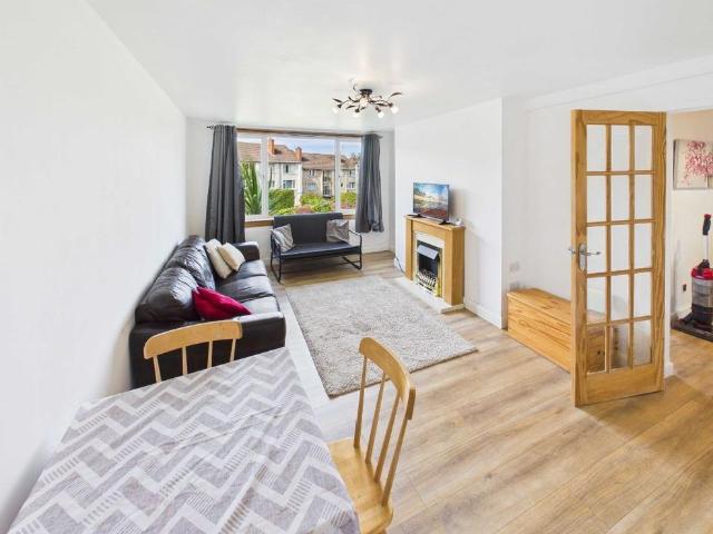 Apartment for rent in Colinton Mains, Oxgangs