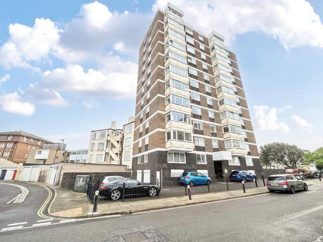 Flat for rent in Southsea, City Of Portsmouth