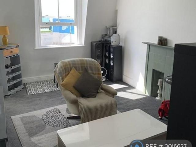 Apartment for rent in Bohemia, Guestling Green