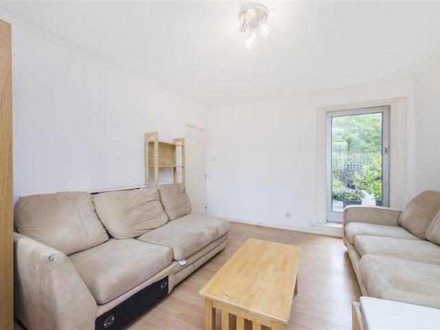 Apartment for rent in Battersea, Greater London