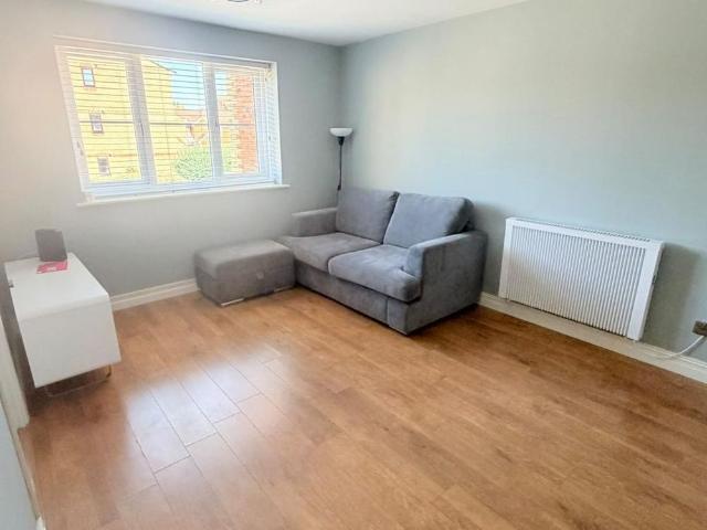 Apartment for rent in London Borough of Hounslow, Lower Feltham