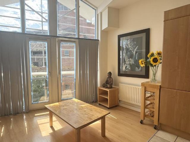 Apartment for rent in St James, Sandown Park