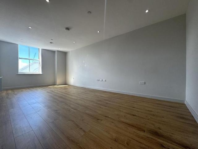 Apartment for rent in St James, Sandown Park
