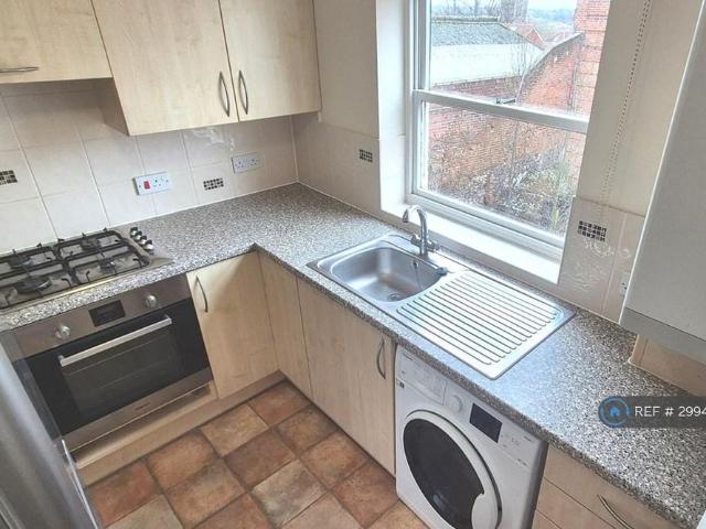 Apartment for rent in Heigham Grove, East Bank