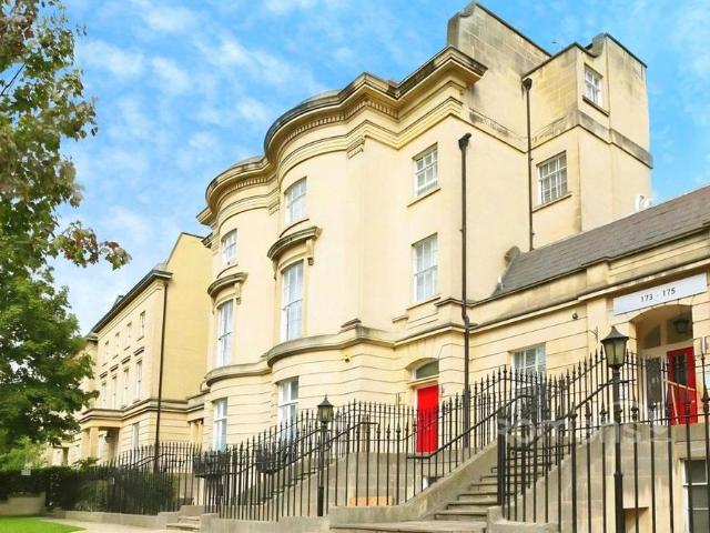 Apartment for rent in Newtown, Reading