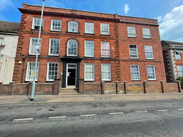 Flat for rent in Southtown, Stokesby