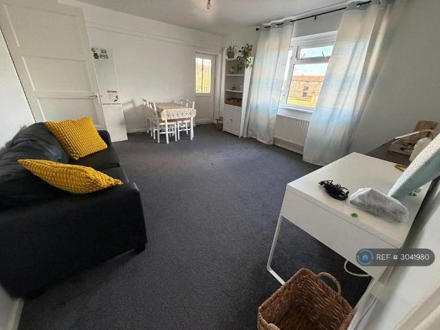Apartment for rent in London Borough of Havering, Greater London