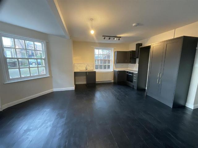 Flat for rent in South Cliff, Kepwick