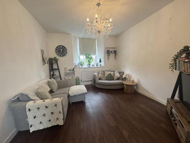 Apartment for rent in Merafield, Mount Wise