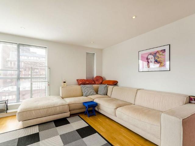 Apartment for rent in Horsell, Woking