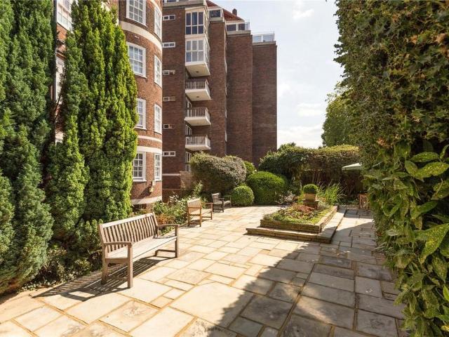 Apartment for rent in Belsize Park, Greater London