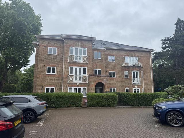 Flat for rent in Hampton Wick, Greater London