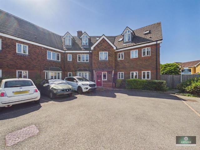 Flat for rent in Glynde, West Sussex