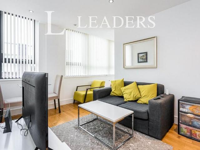 Apartment for rent in Perryfields, West Sussex