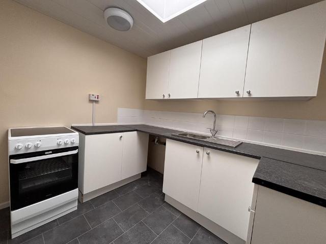 Flat for rent in Chadsmoor, Staffordshire