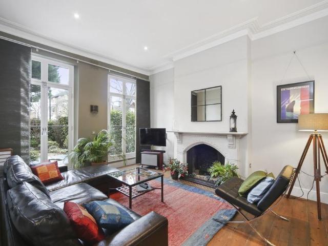 Apartment for rent in Kew, Greater London