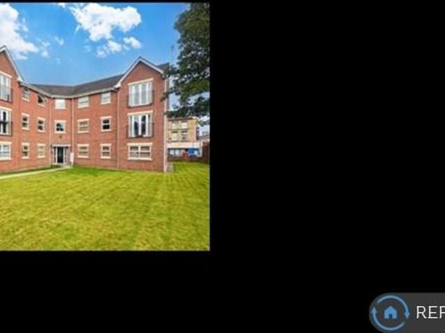 Flat for rent in Calderstones
