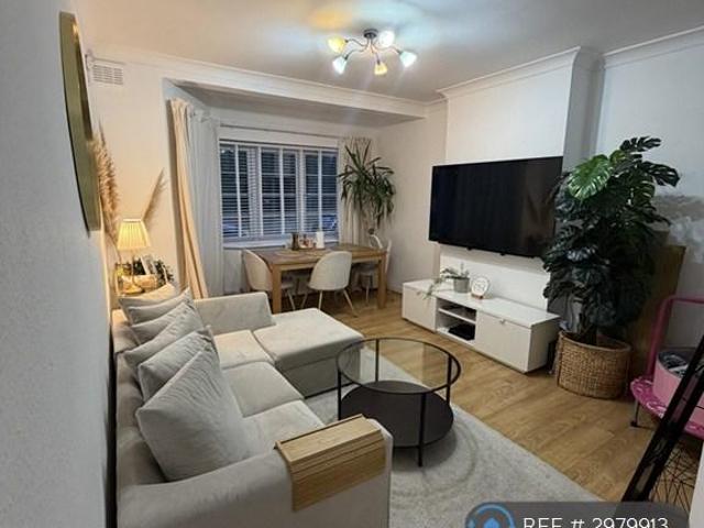 Flat for rent in Elstree and Borehamwood, Borehamwood