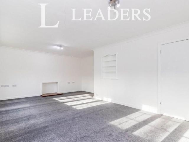 Apartment for rent in London Borough of Sutton, Greater London