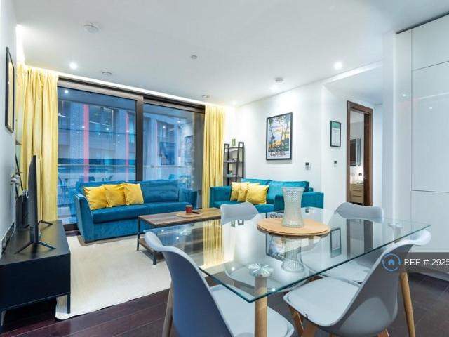 Flat for rent in Nine Elms, Greater London