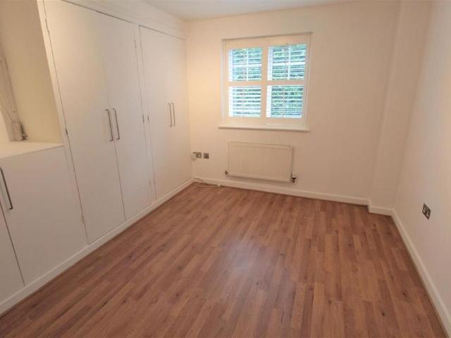 Apartment for rent in Woking, Surrey