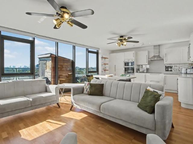 Apartment for rent in Holloway, Greater London