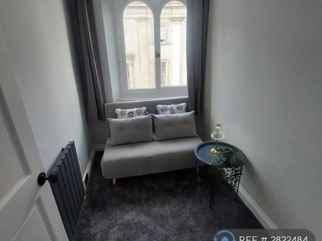 Apartment for rent in Spike Island, Feckenham