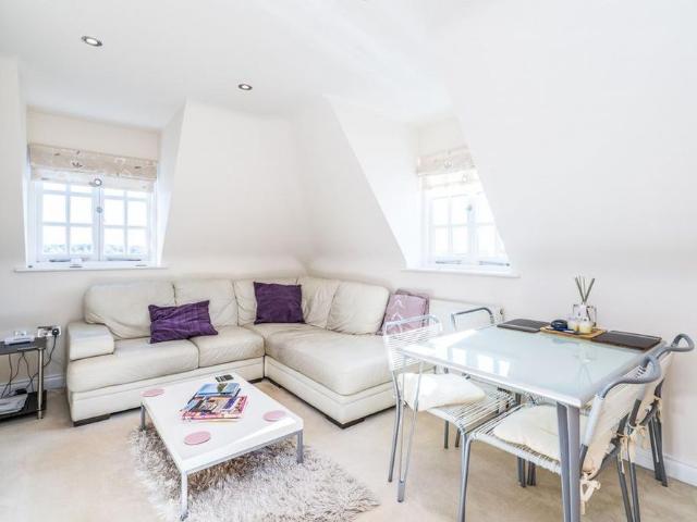 Apartment for rent in Helford, Hampshire