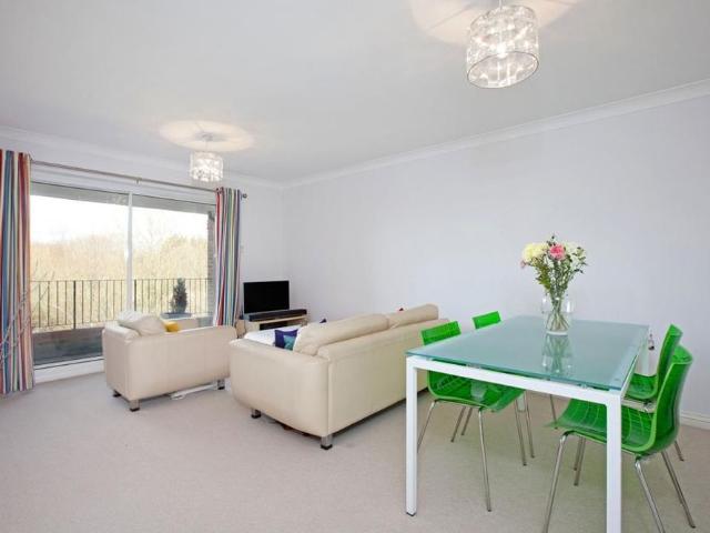 Apartment for rent in Batchworth